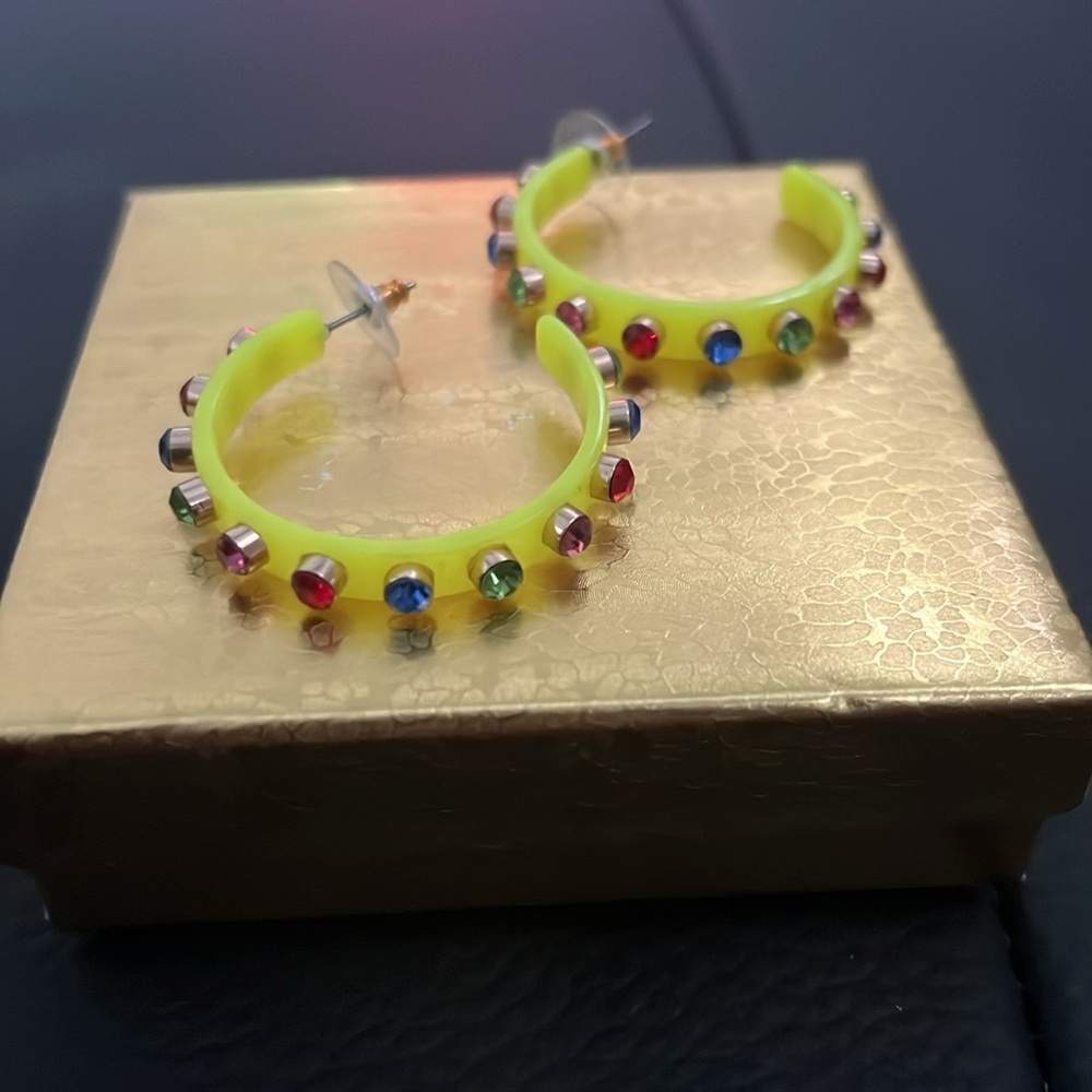 Multi-Color Neon Earrings. - Picture 2 of 2